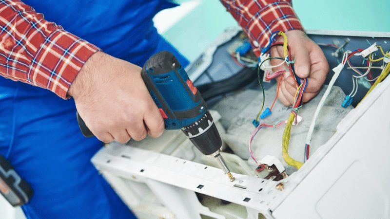 Çiğli Demirdöküm Demirdöküm çamaşır makinesi kart tamiri – Su almama arızası orijinal parça ile giderildi. - Teknik servis örneği